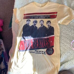 Yellow Beatles Graphic T-Shirt 2012 Small